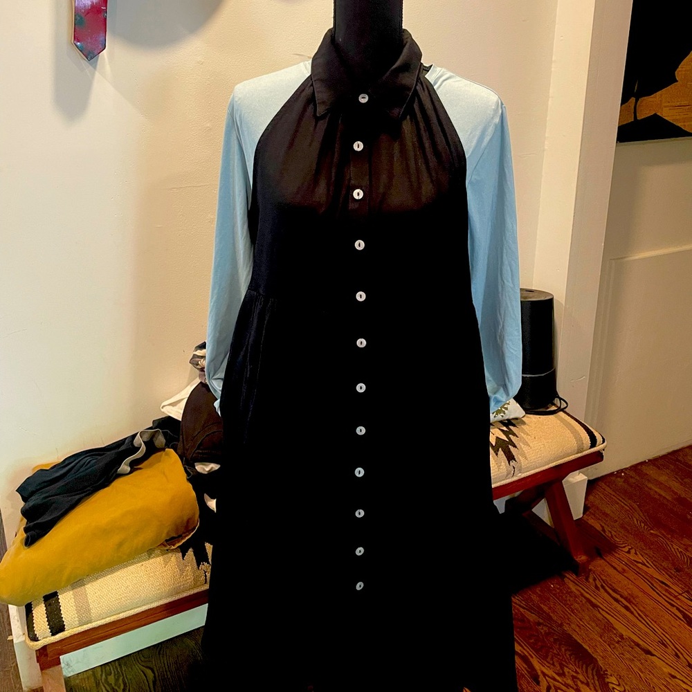 Nicole Miller Sleeveless Dress. Size M